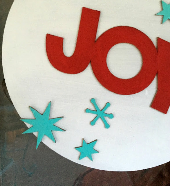 Use the Cricut Maker to make a Christmas wreath from Chipboard and 9 other crafts.