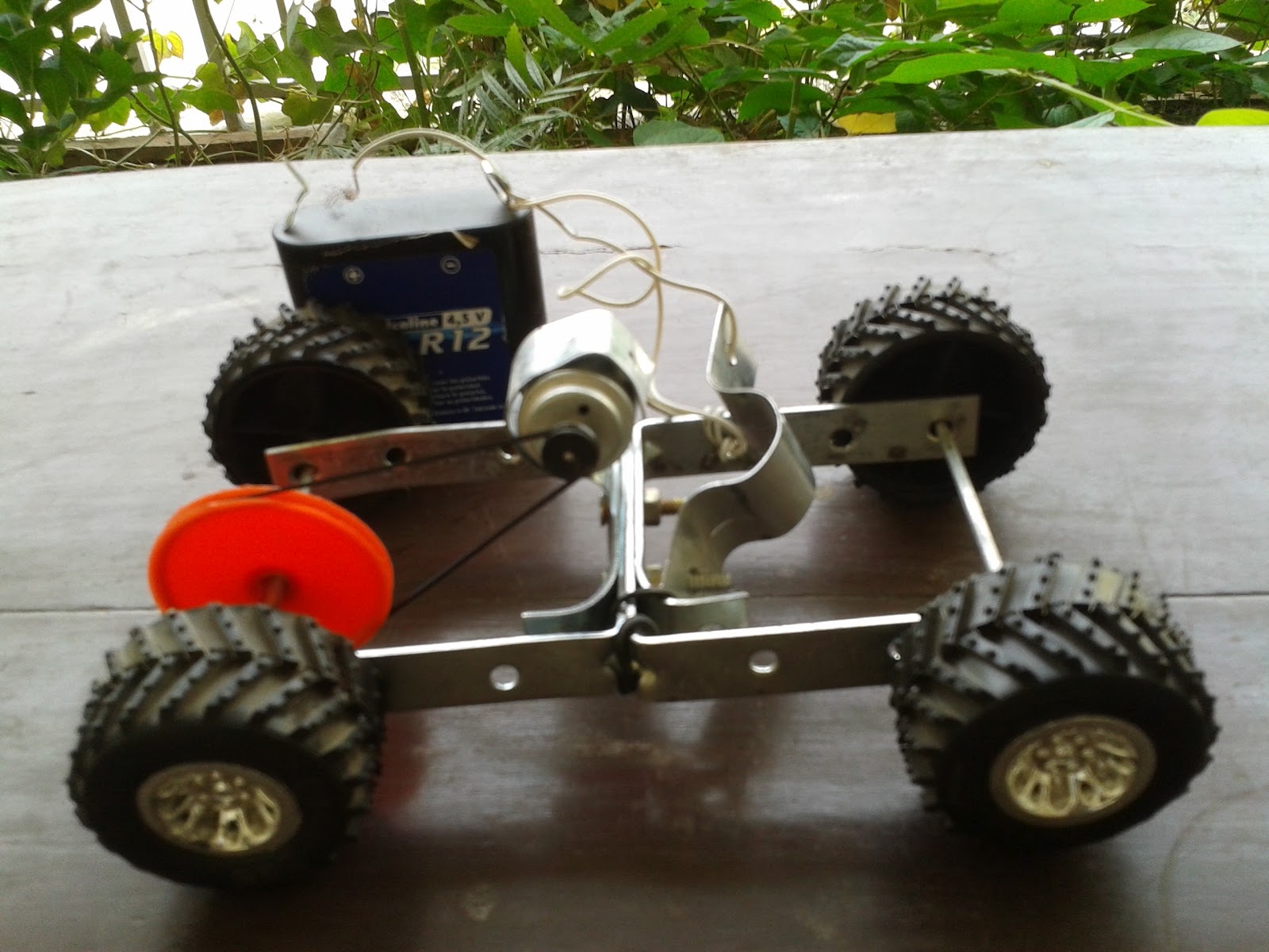Exploring Science Working model of battery operated vehicle