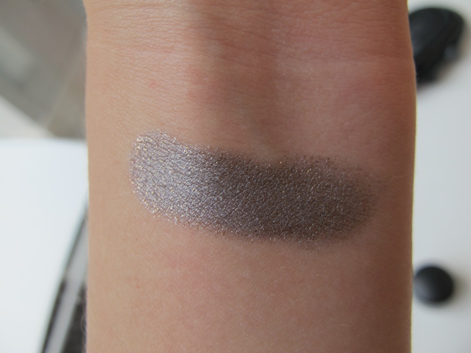 Makeup Addicts Anonymous MAC Glamour Daze Collection Catch My Eye