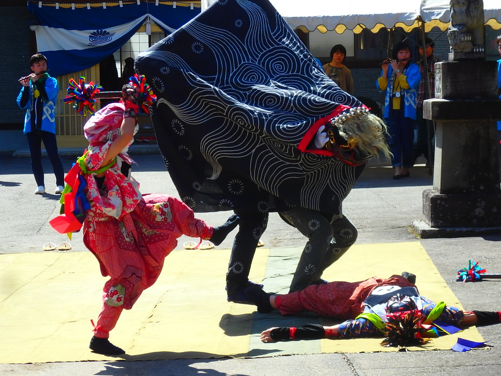 自己満足の写真 春祭の獅子舞