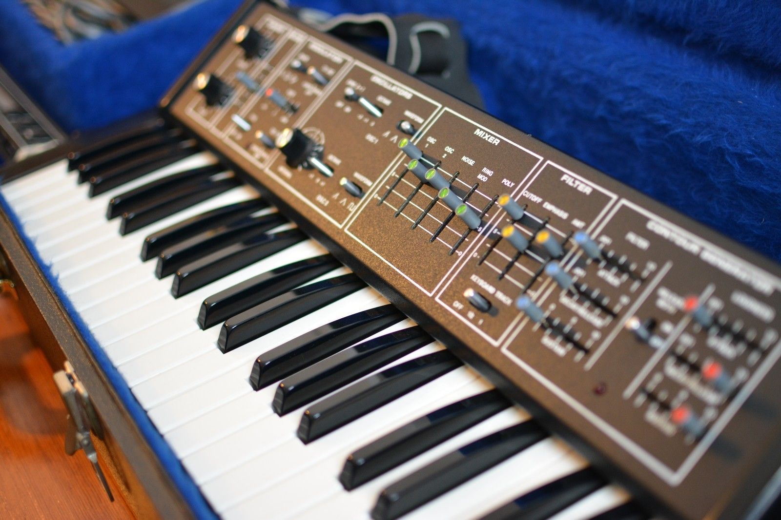 синтезатор внутри. Korg x50 + display. Midi клавиатура yamaha. ремонт синтезаторов и цифровых пианино с гарантией. ремонт синтезаторов.