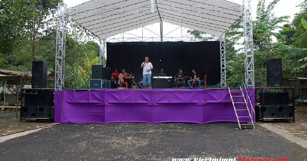 11+ Arti Mimpi Berada Diatas Panggung Yang Tinggi