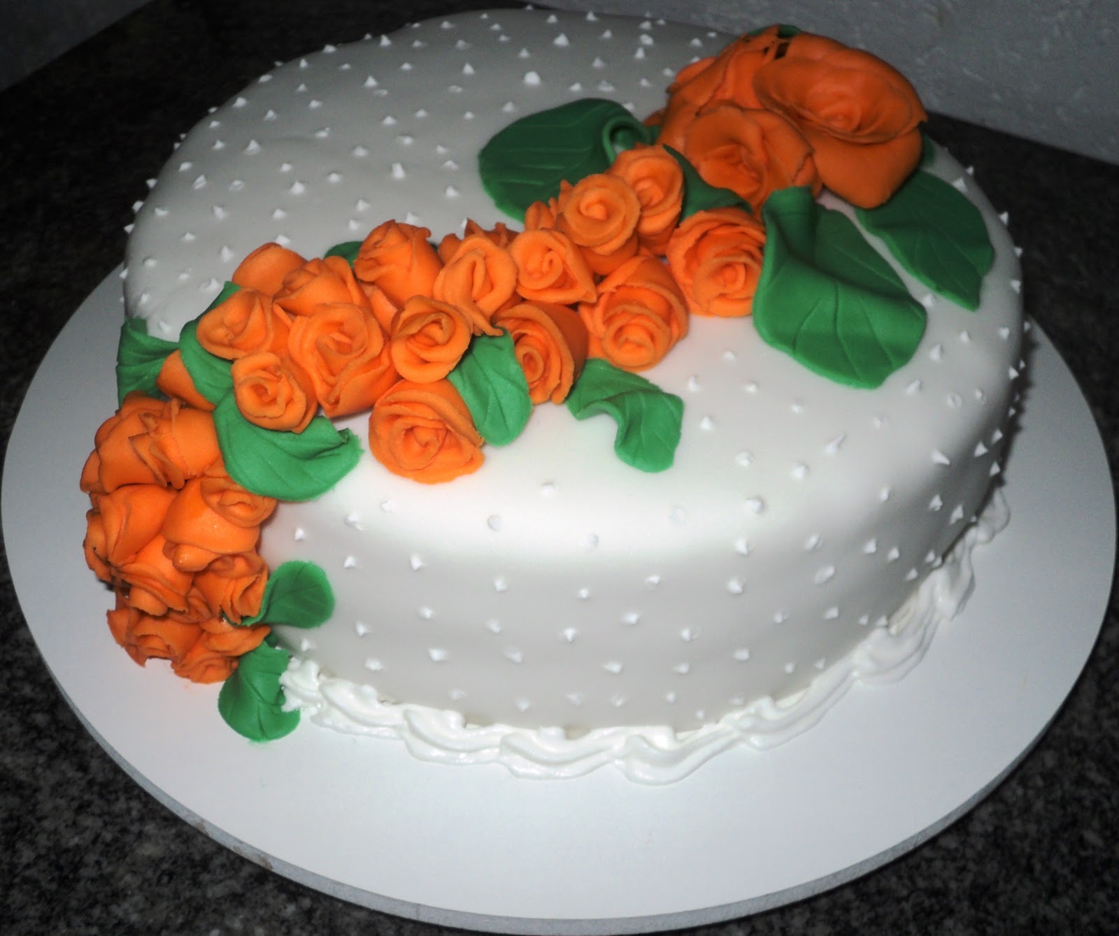 Marshmallow kit Festas Bolo Personalizado Flores Laranjas Coberto com