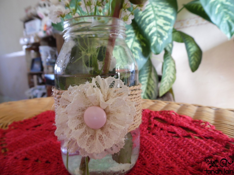 Florero DIY reciclando un frasco de vidrio 