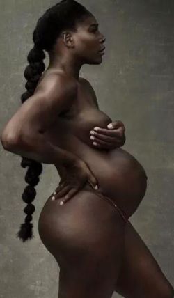 00u Photos: Serena Williams poses nude on the cover of Vanity Fair in her first pregnancy shoot, reveals how she met her fiance