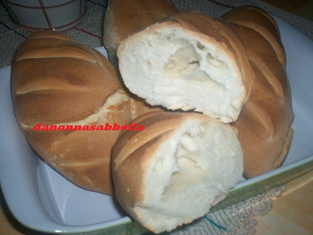 Da nonna 'Sabbella: FILONI CON LIEVITO NATURALE CON PICCOLE INCURSIONI ...