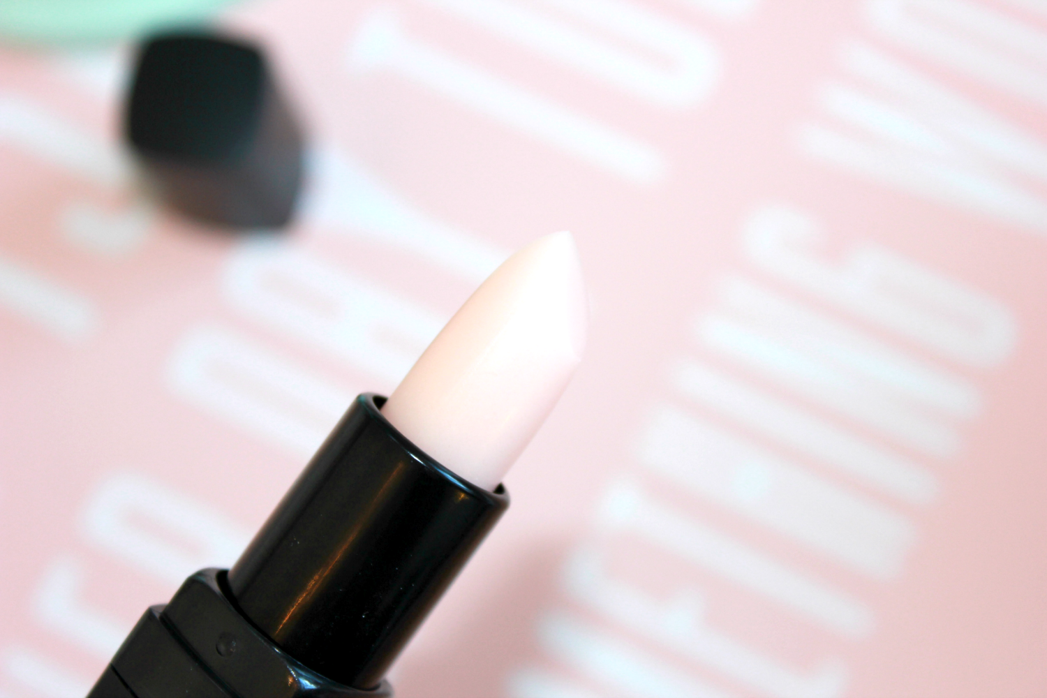 E.l.f. Sweet Cherry Lip Exfoliator Eline Blaise