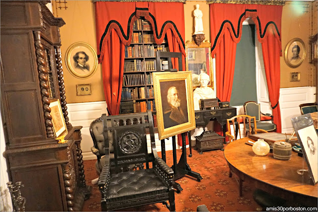 Estudio de Henry Longfellow en el Interior de su Casa Museo