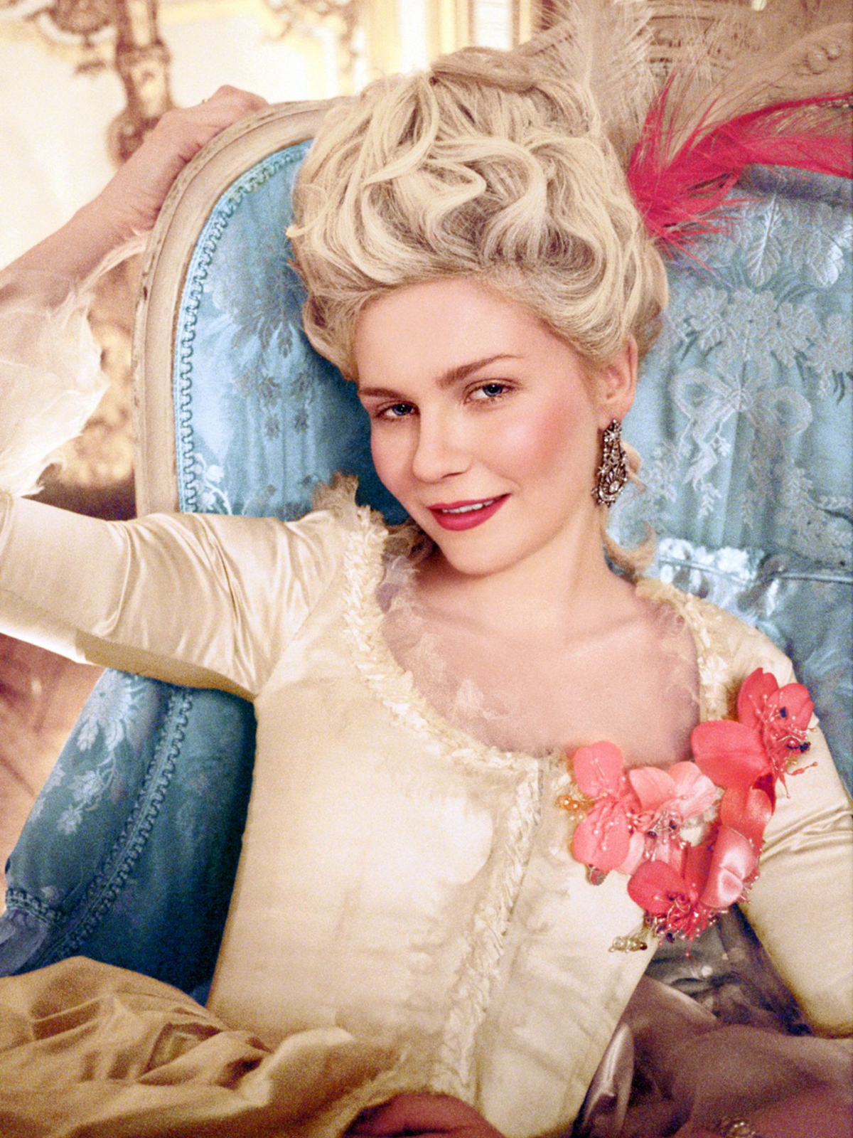 39 Lolas Kirsten Dunst in "Teen Queen The Style of Marie