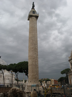 Columna de Trajano, 30 metros de altura yconstruido con mármol de Carrara.