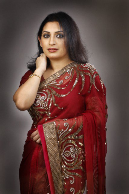 Bipasha Hayat Bangladeshi Film Actress very hot and beautiful stills ...
