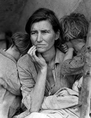 Migrant Mother photo by Dorothea Lange, black and white close up of a worried, haggard-looking woman with two young children hiding their faces against her shoulders