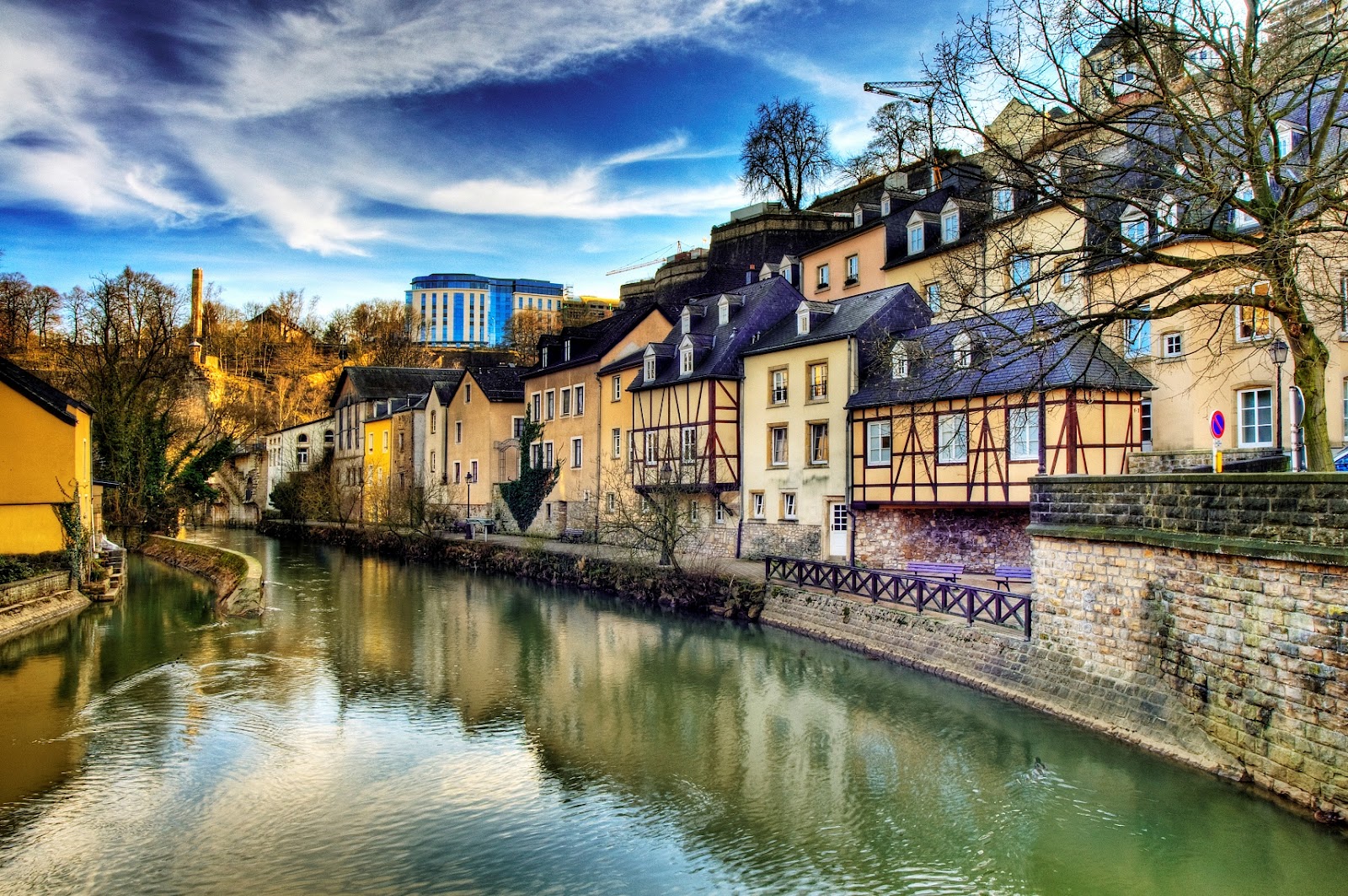 Luxembourg ( Groussherzogtum Lëtzebuerg ). A voyage to Luxembourg