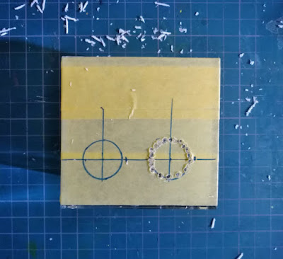 自作排水アクセサリ手順(ドリルで小さい穴をあけて)