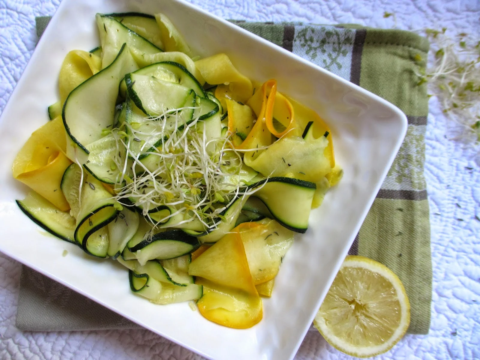 COOKING JULIA : SALADE DE COURGETTES CRUES