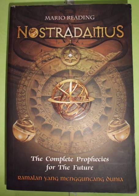 Jual Buku Nostradamus: The Complete Prophecies for The Future - Toko