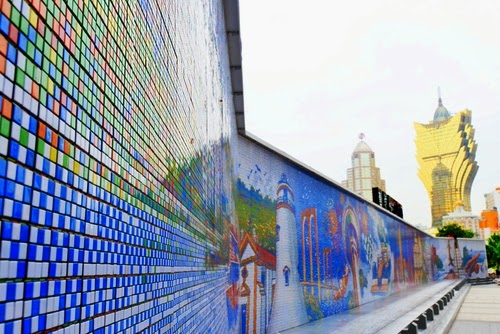 01-Macau-Mural-Perspective-85794-Cubes-2013-Guinness-World-Record-www-designstack-co