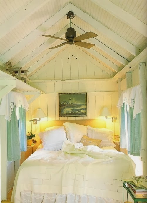 everything coastal.: a collection of beach cottage bedroom