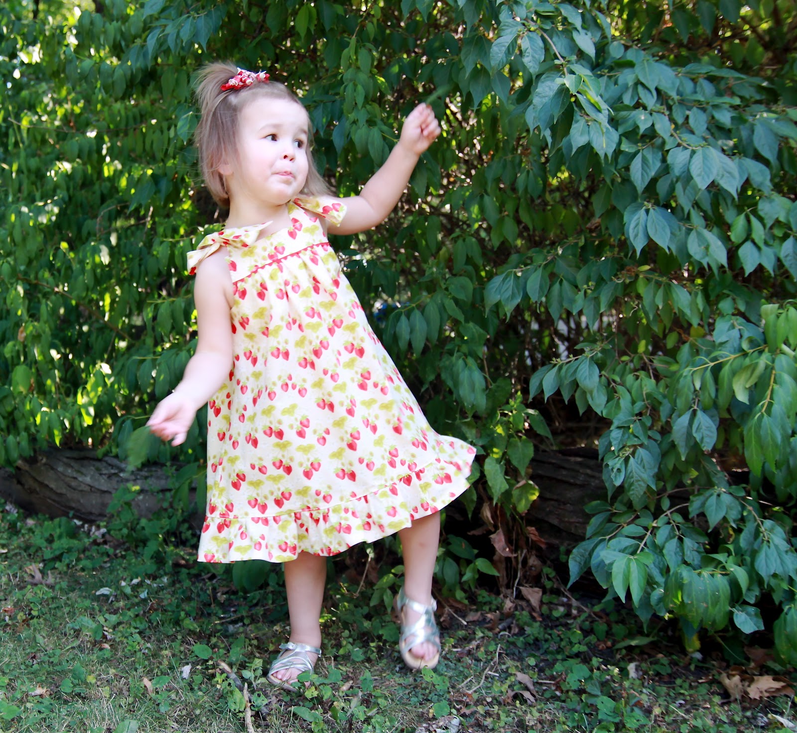 Summer Picnic Dress Free PDF Pattern and Tutorial The Cottage Mama