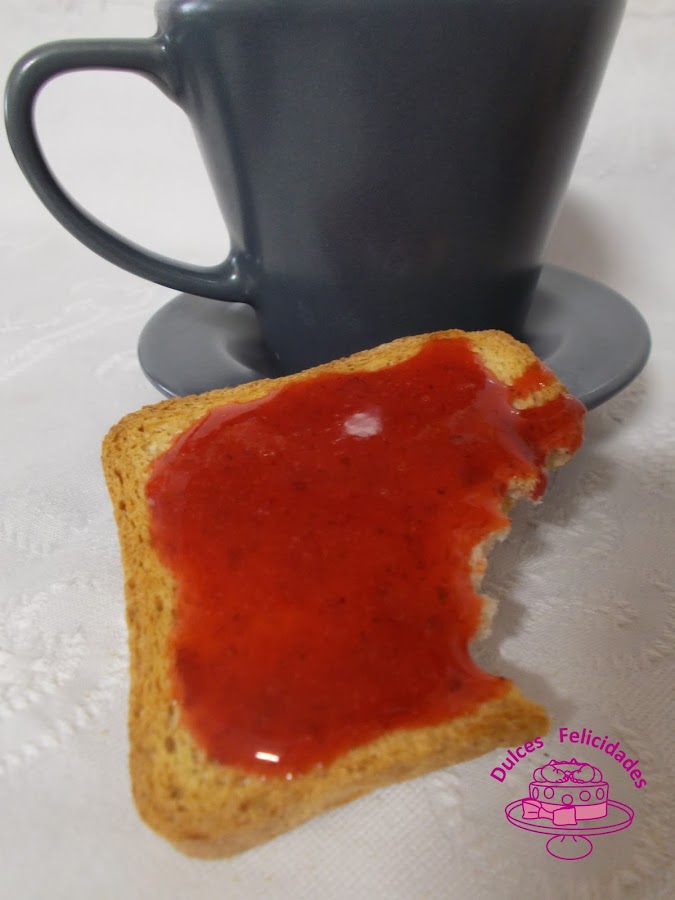 Mermelada de fresa casera