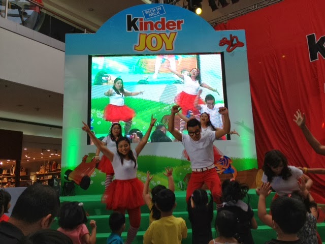 Mobile blog post: Kinder Joy Philippines launch at SM Moa