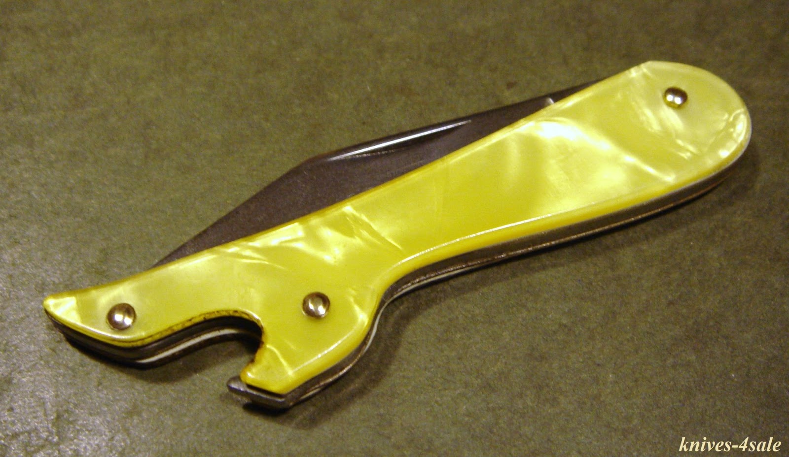 knives4sale Lipic USA Made Camillus Ladies Leg Boot Shaped Bottle