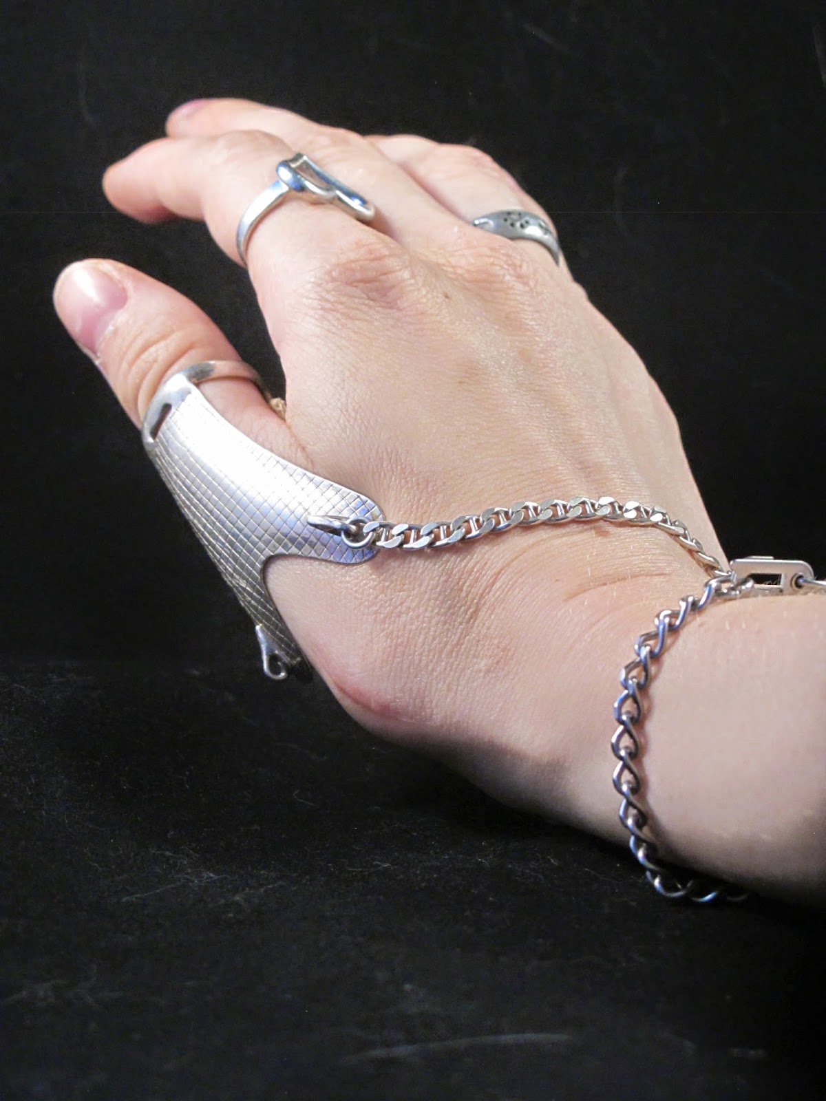 ... splint in action, here's a really old video of me demoing the splints