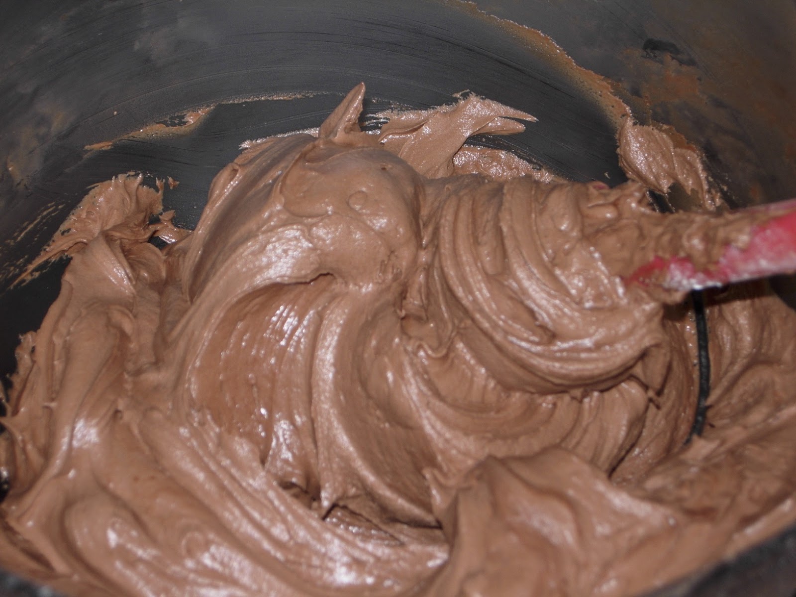 Шоколад масло. Шоколадное масло картинки. Как сделать шоколадное масло. Из чего делается шоколадное масло.