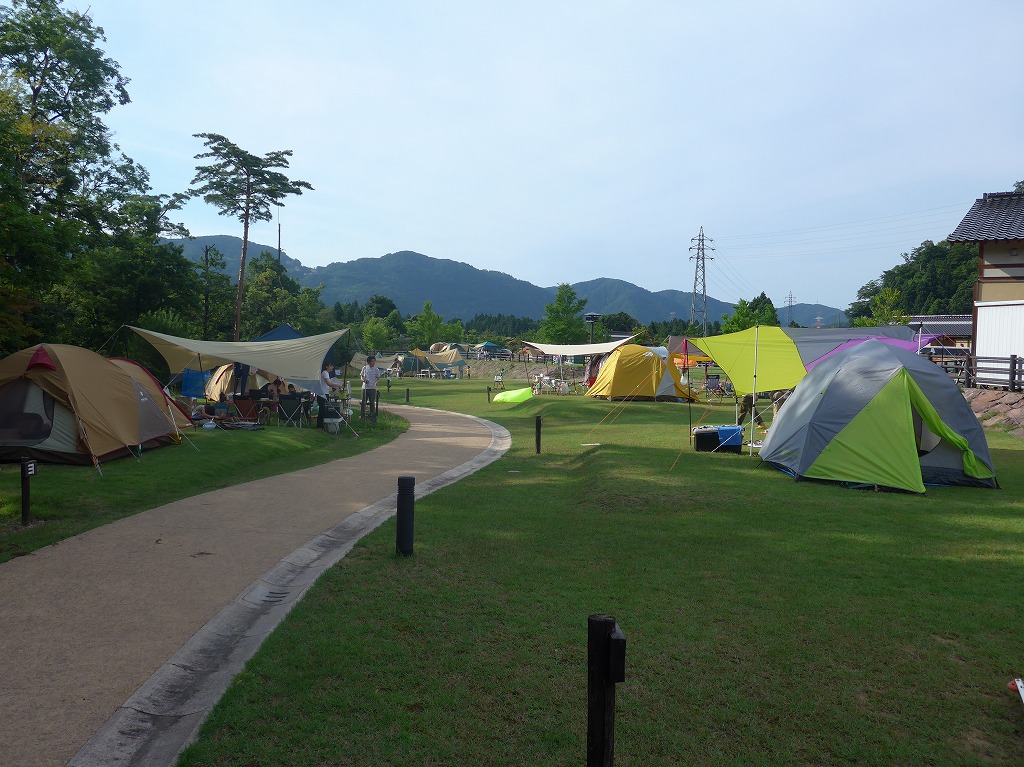 騒がしい未来ラジオ