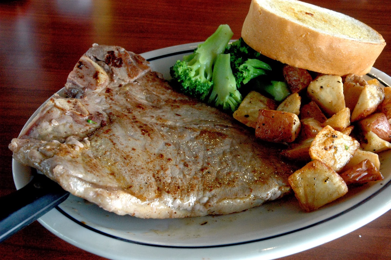 DUDE FOR FOOD A Steak Lunch at IHOP