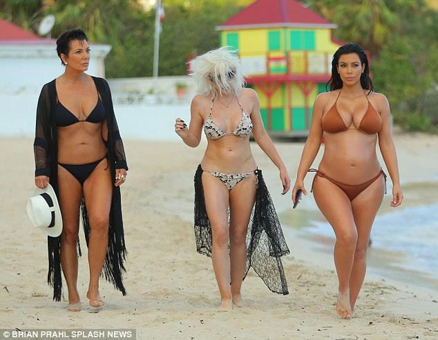 Kris Jenner Shows Off Her Incredible Bikini Bodyphotos-5723