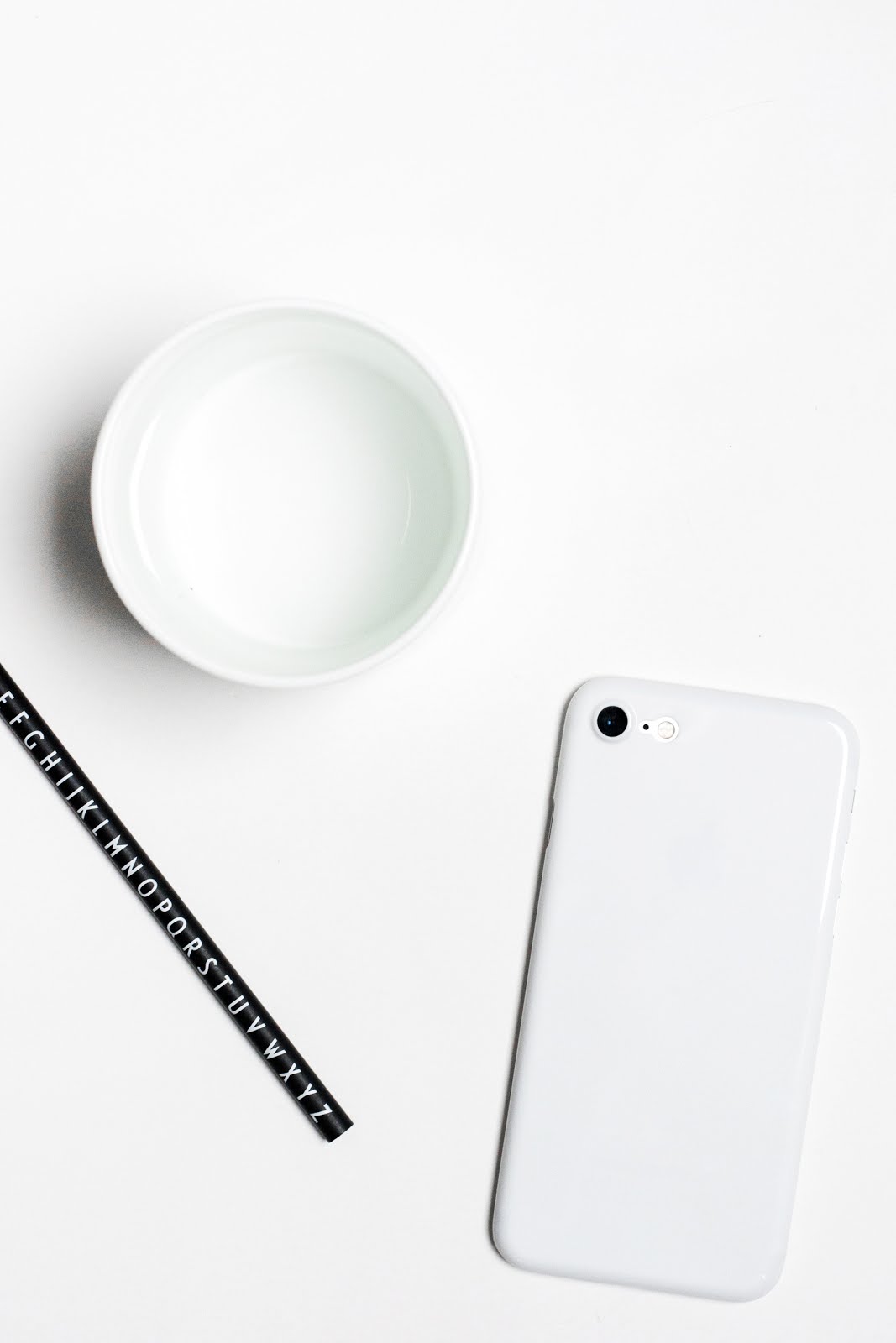 Iphone 7 case, minimal, invisible, white, gitwit, super thin, super dun, minimalisten, effen, Gustaav