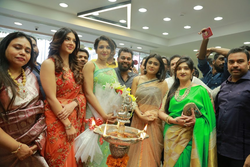 Catherine Tresa, Mehrene Pirzada & Shalini Pandey launch KLM Fashion Mall