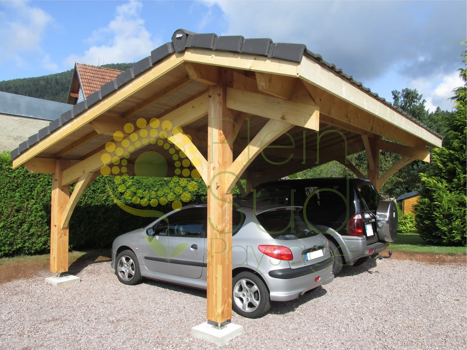 Aménagements extérieurs / Carports / Containers maritimes transformés