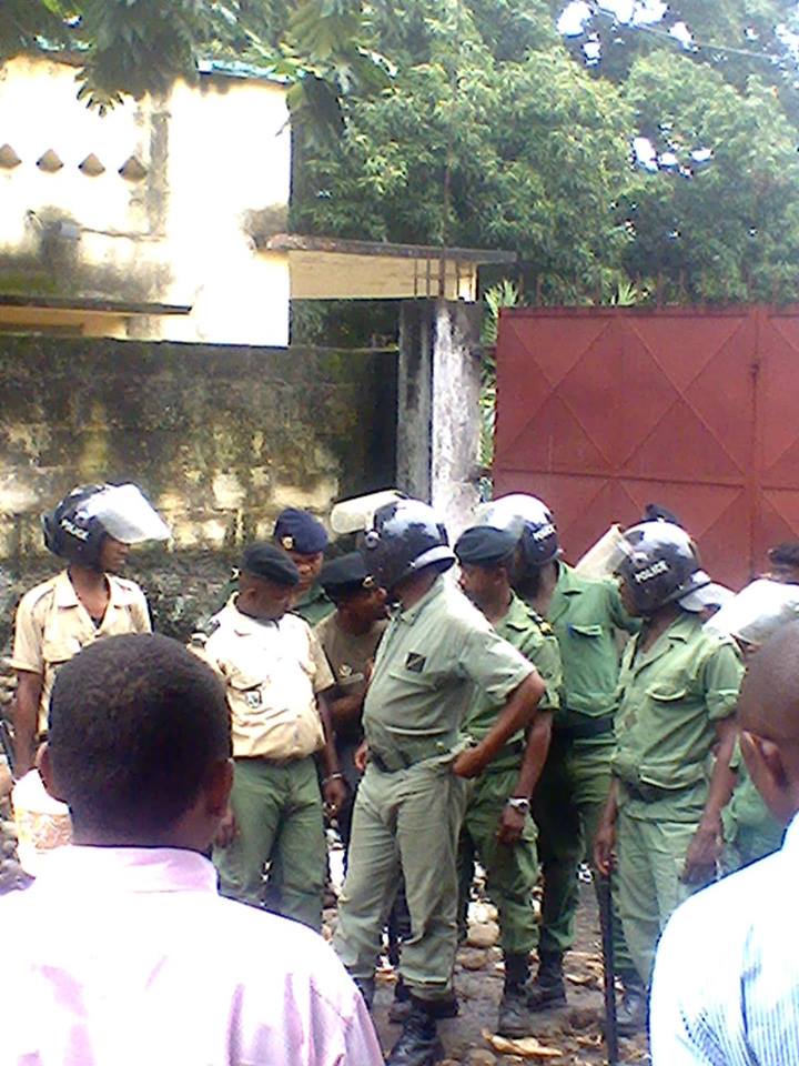 Violence et résistance à Anjouan  HabarizaComores.com 