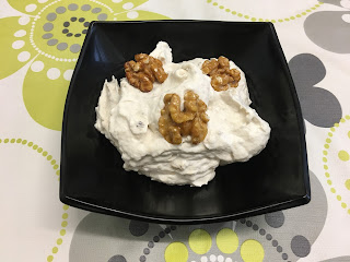 Banana mousse with caramelized walnuts