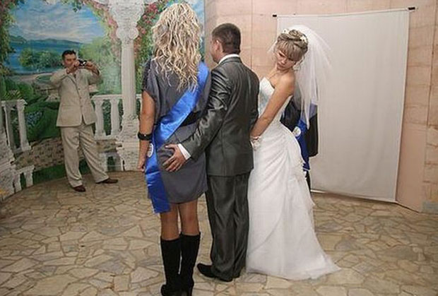 Chic 4 Women Cheating On Wedding Day