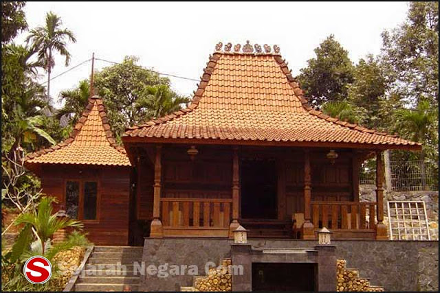 Gambar Rumah adat bangsal kencono dan joglo Yogyakarta