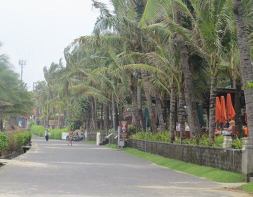 Legian Beach Bali - Surf, Yoga & Festival 