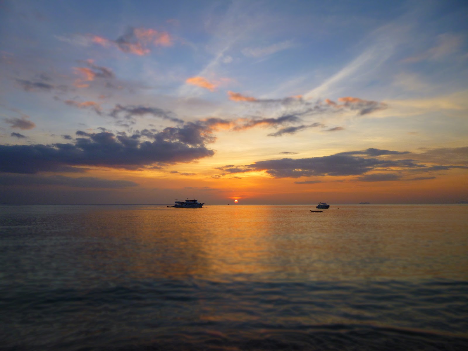 Lucy and Simon's Round the World Adventure ! Koh Lanta & The Jellyfish
