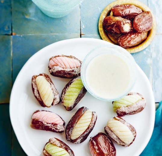 Dattes fourrées à la pâte d’amande | la cuisine marocaine