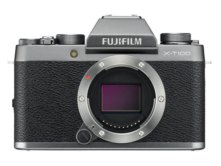 Fujifilm X-T100, вид спереди