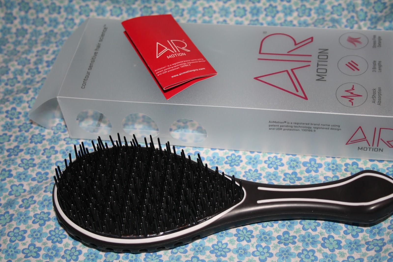 Beautyqueenuk | A UK Beauty and Lifestyle Blog: Airmotion Hairbrush