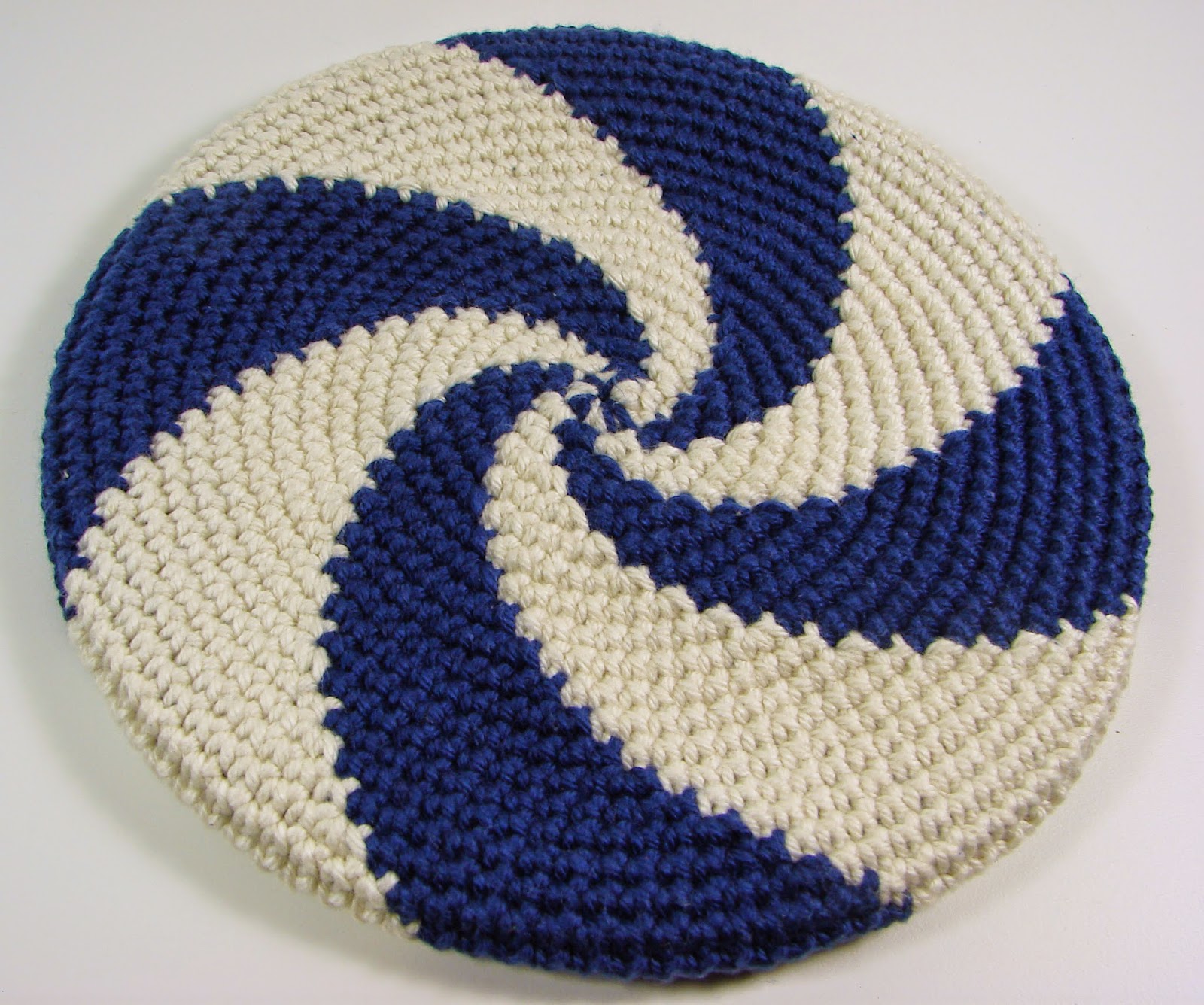 disc, frisbee, crochet, crocheted, toy, blue, white