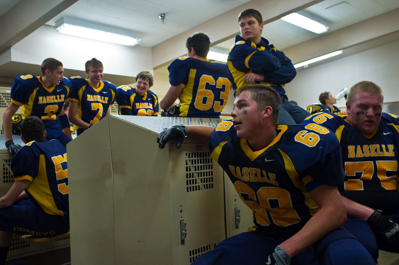 Picture Window photo blog Football season opener, Naselle, Wa.