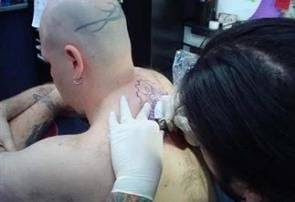 Με κίνδυνο ηπατίτιδας συνδέονται τα τατουάζ