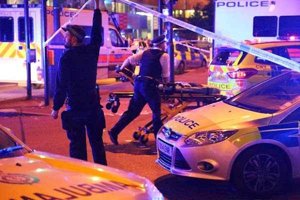 Teror di London, Jemaah Sholat Tarawih Ditabrak Sebuah Van