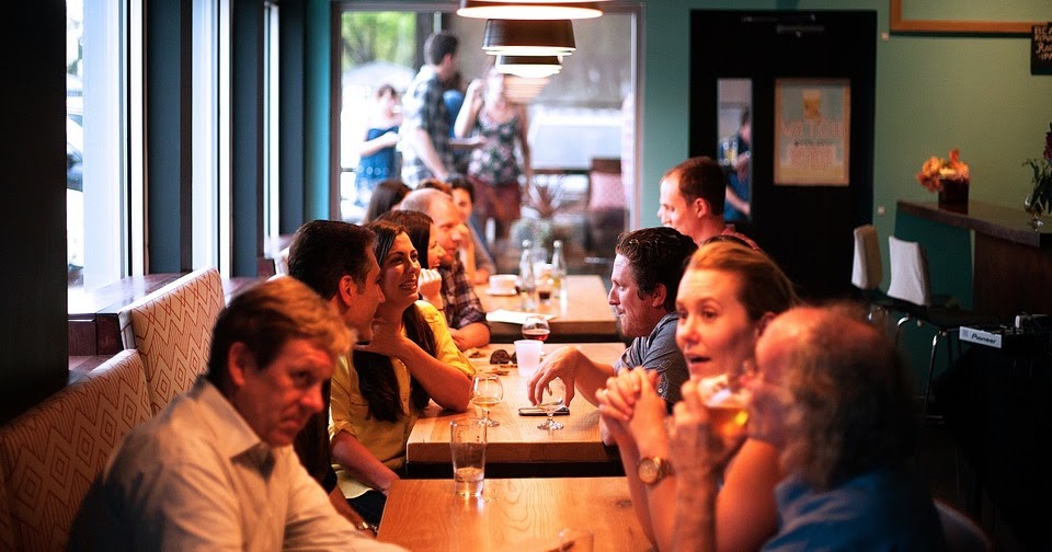 Mahir dan Lincah Bahasa Inggris: Contoh Percakapan Di Restoran Dalam