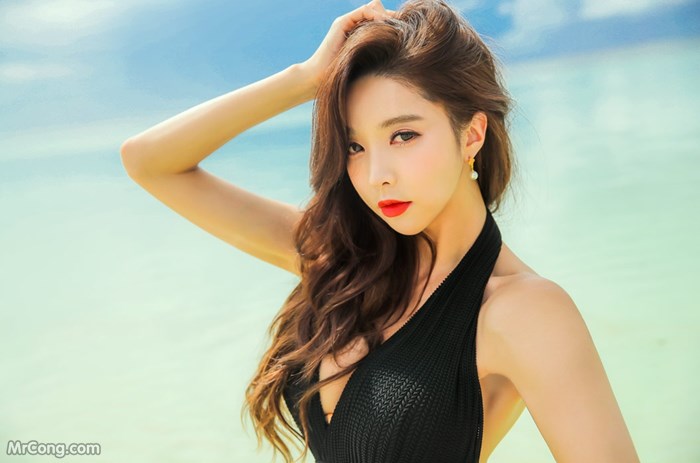 Beautiful Park Soo Yeon in the beach fashion picture in November 2017 (222 photos) photo 9-14
