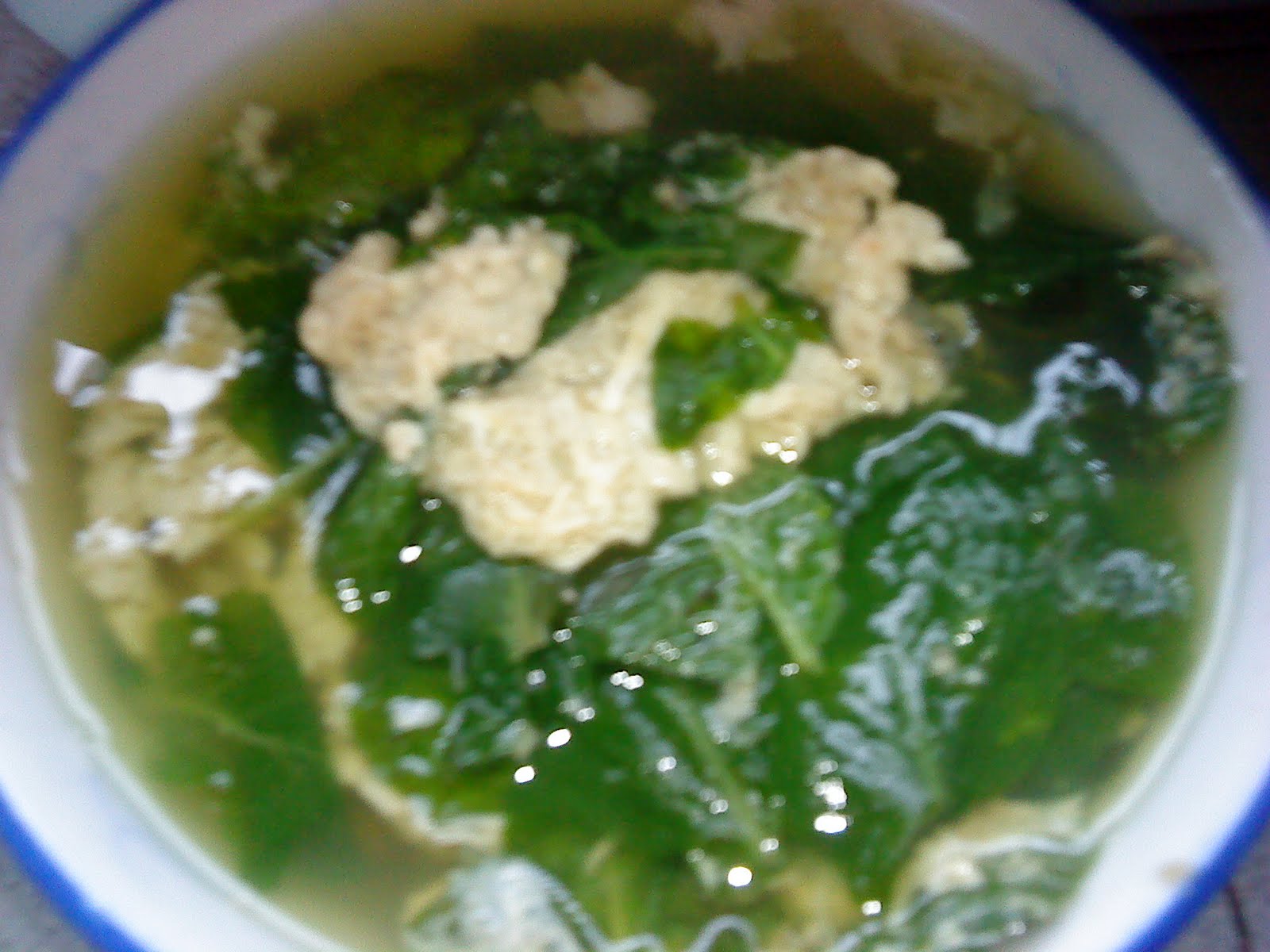 Cooking Pleasure Mint Leaves With Egg Soup